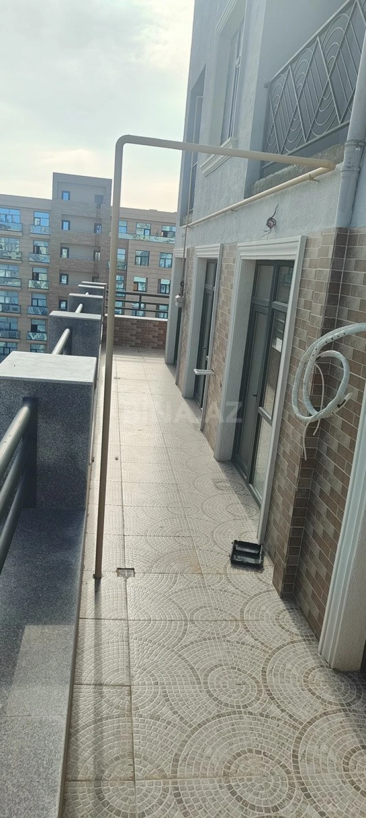 Satılır 3 otaqlı mənzil 150 m²