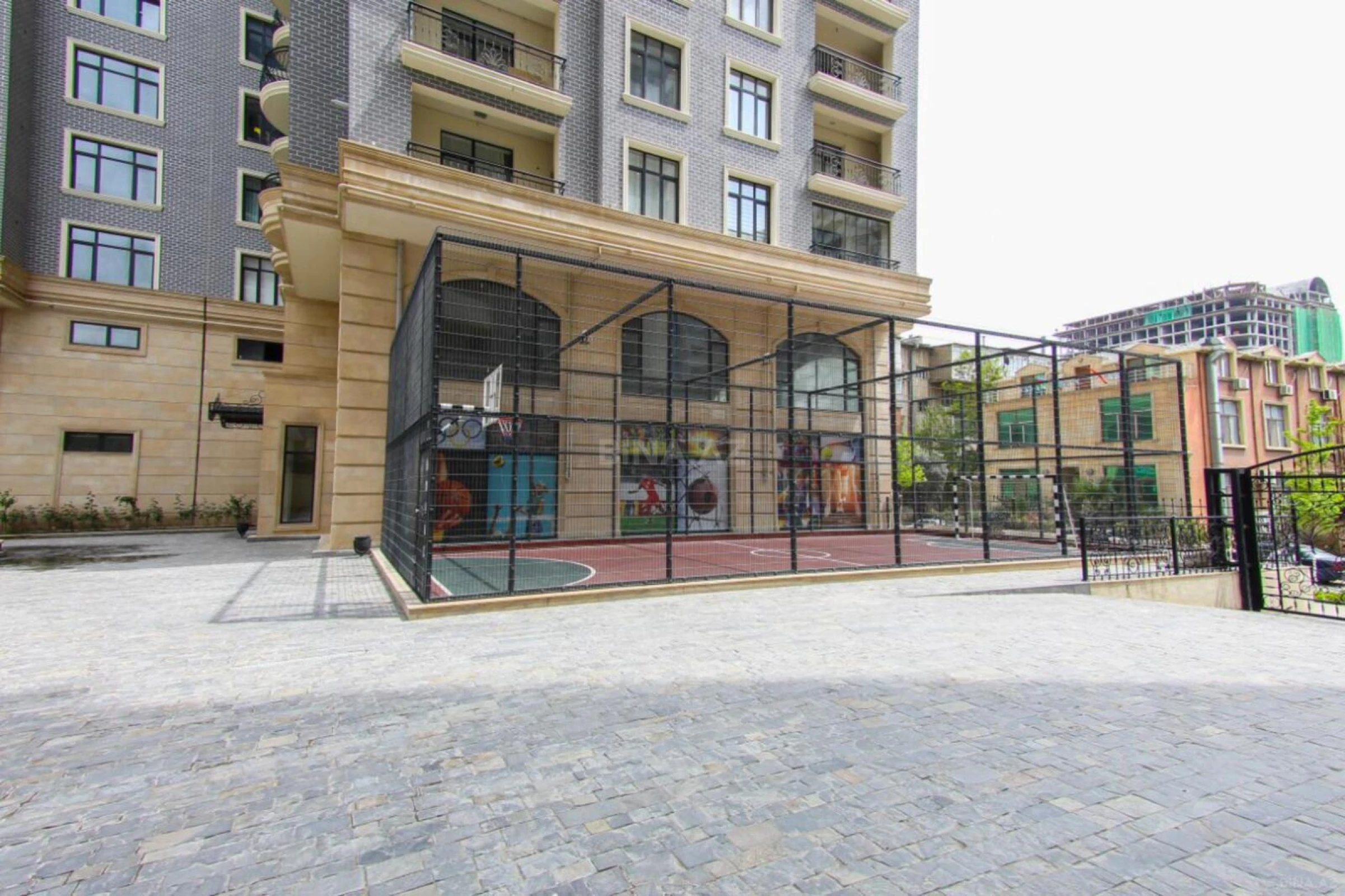 Kirayə verilir 2 otaqlı mənzil 80 m²