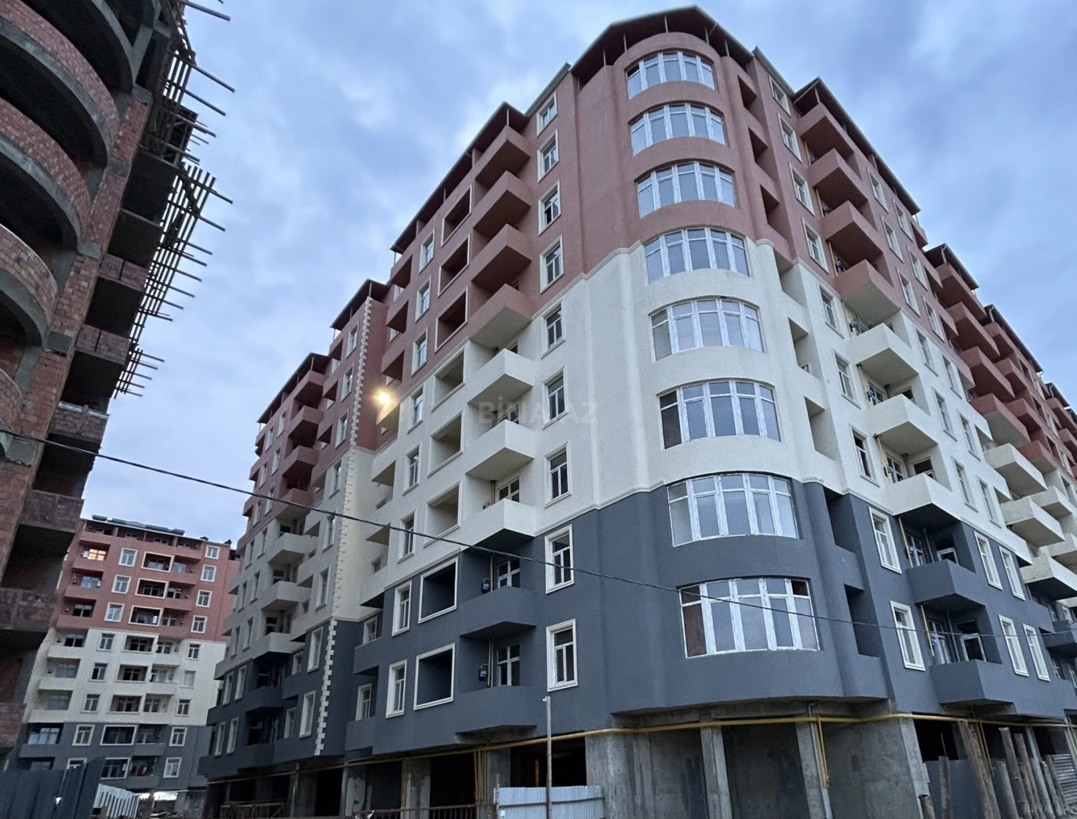Satılır 3 otaqlı mənzil 74.2 m²