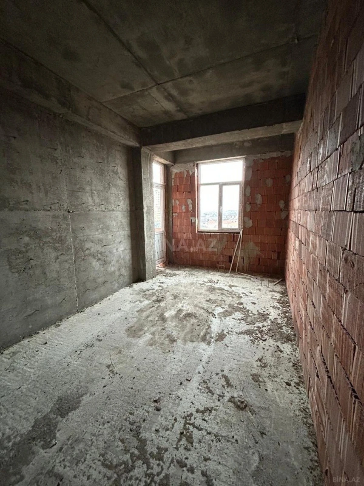 Satılır 3 otaqlı mənzil 74.2 m²