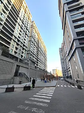 Satılır 3 otaqlı mənzil 100 m² — Bakı, Həzi Aslanov qəs. 3 otaq 100.00 m²