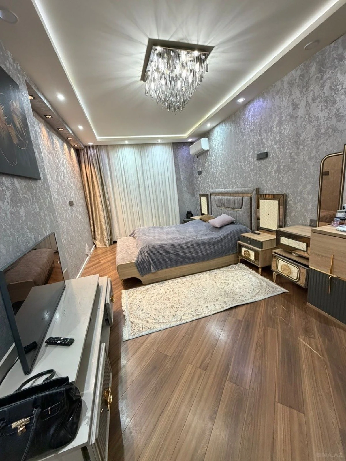 Satılır 3 otaqlı mənzil 100 m²