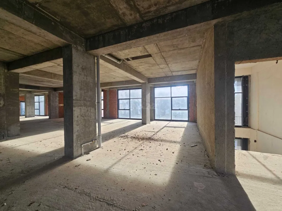 Satılır obyekt 76.1 m²