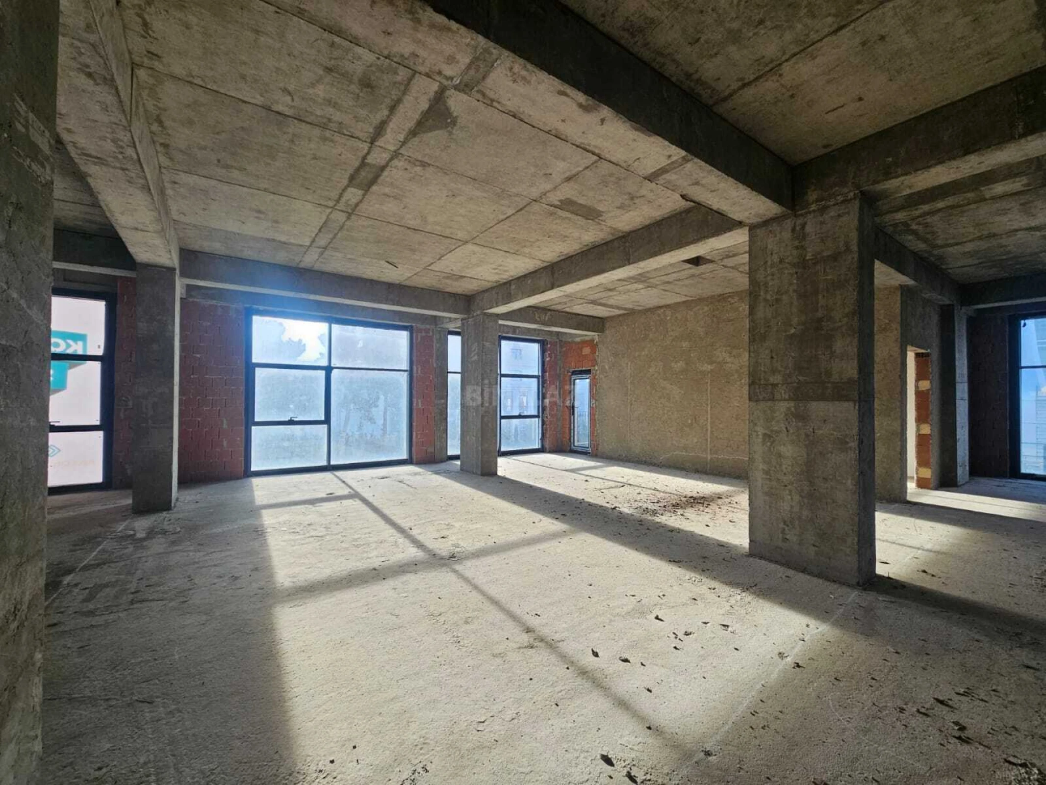 Satılır obyekt 76.1 m²