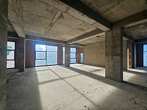 Satılır obyekt 76.1 m²