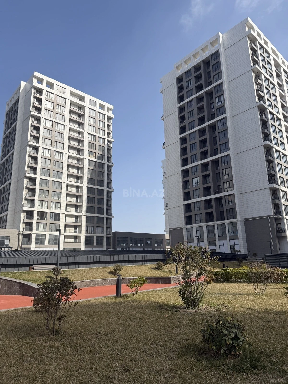 Satılır obyekt 76.1 m²