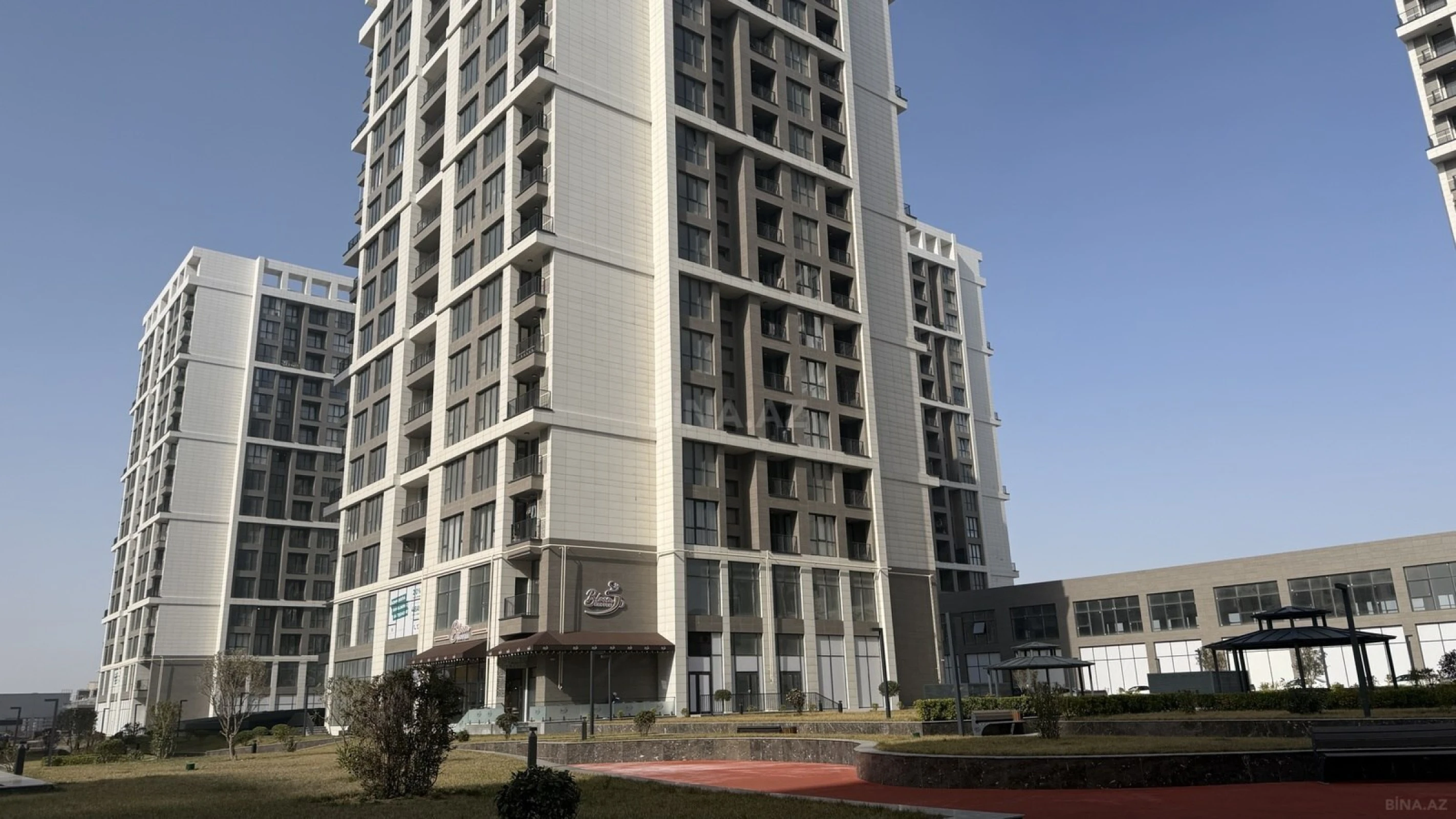 Satılır obyekt 148.4 m²