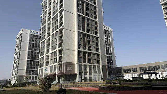 Satılır obyekt 148.4 m²