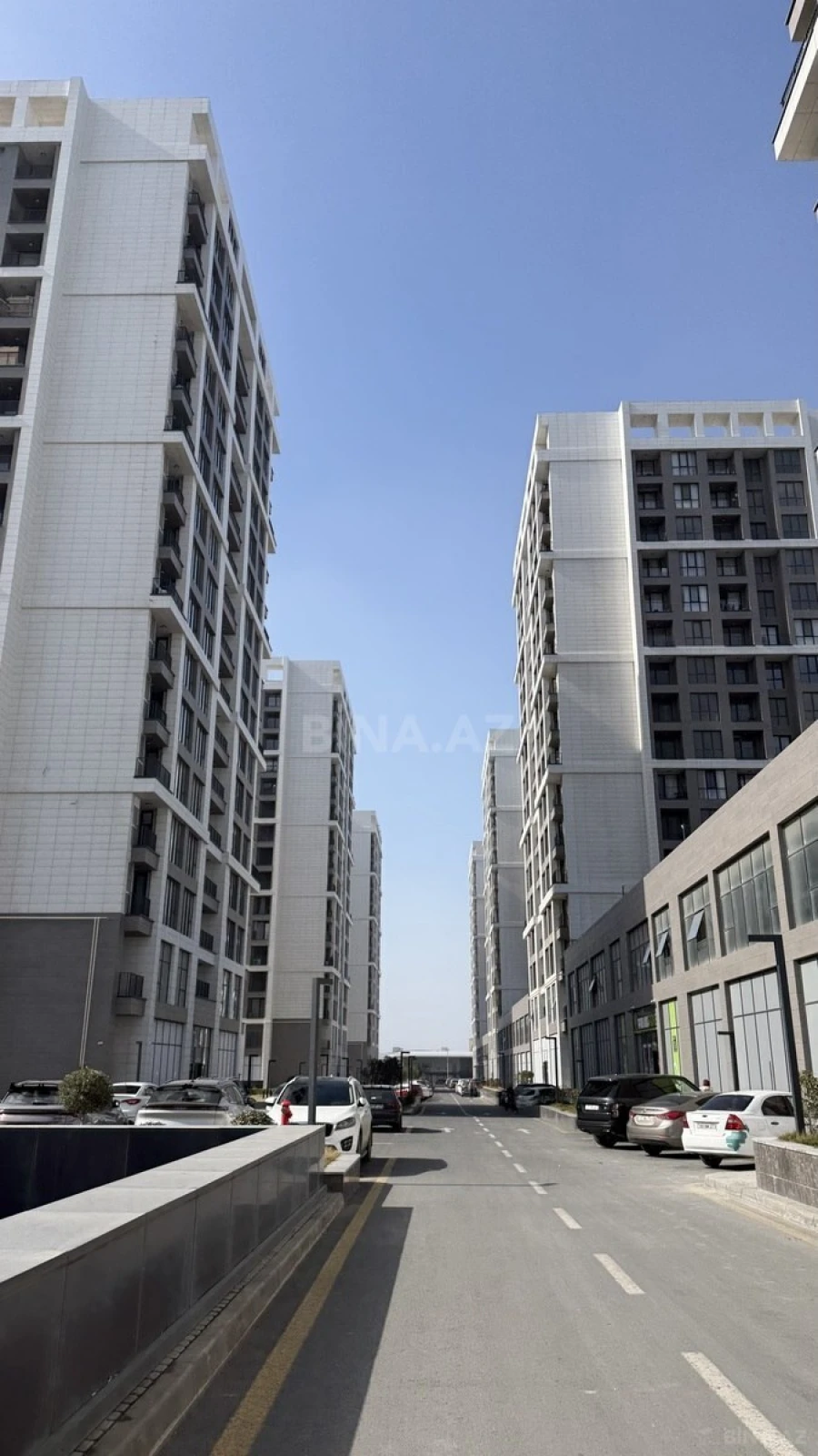 Satılır obyekt 165.8 m²