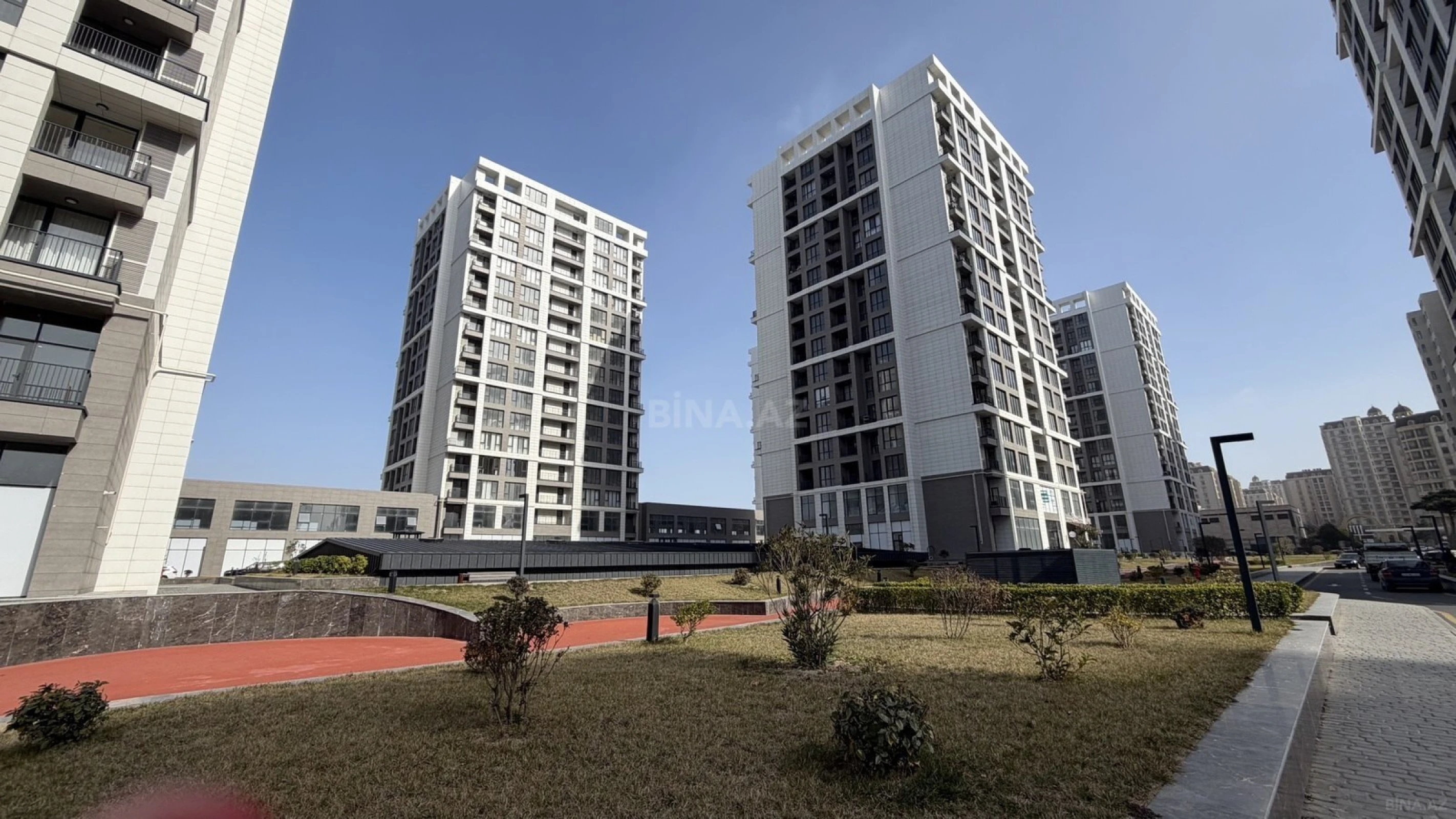 Satılır obyekt 165.8 m²