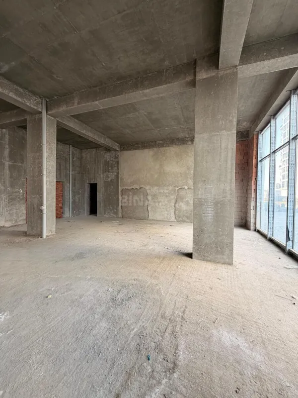 Satılır obyekt 289.4 m²