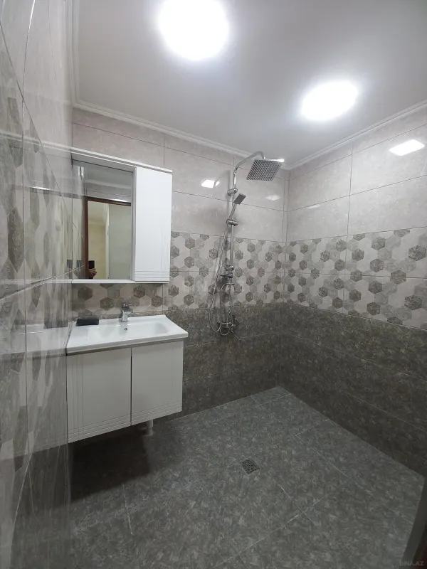 Satılır 2 otaqlı mənzil 60 m²