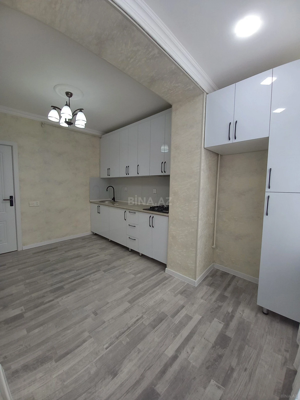 Satılır 2 otaqlı mənzil 60 m²