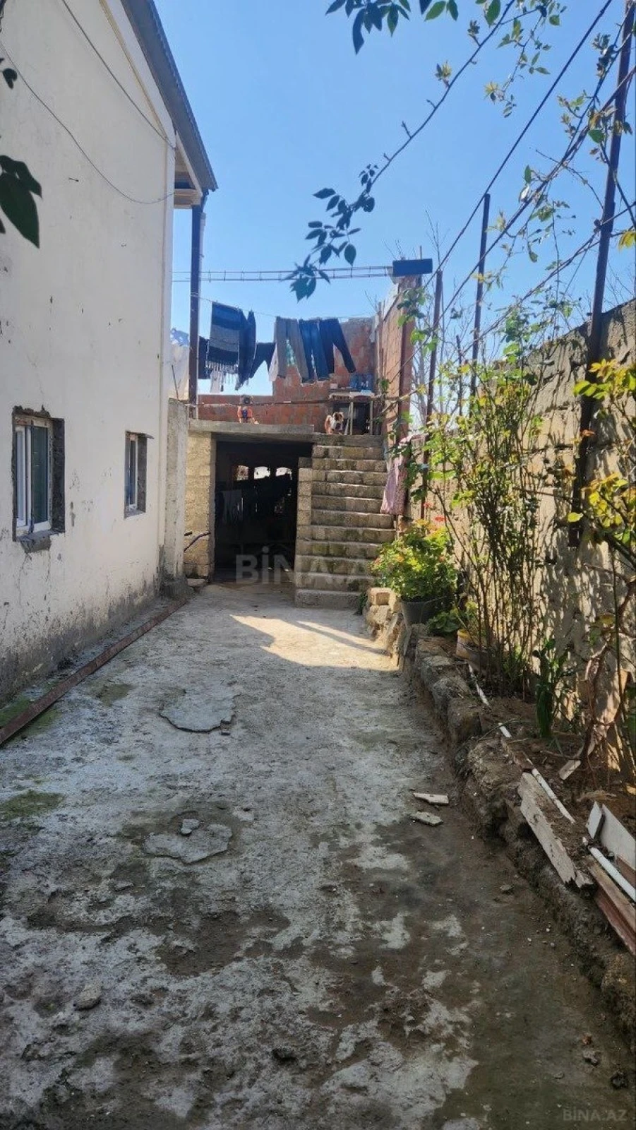 Satılır 5 otaqlı həyət evi 250 m²