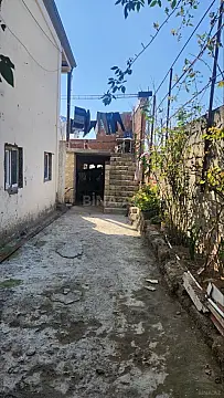 Satılır 5 otaqlı həyət evi 250 m²