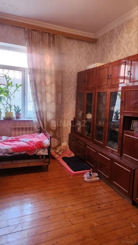 Satılır 5 otaqlı həyət evi 250 m²