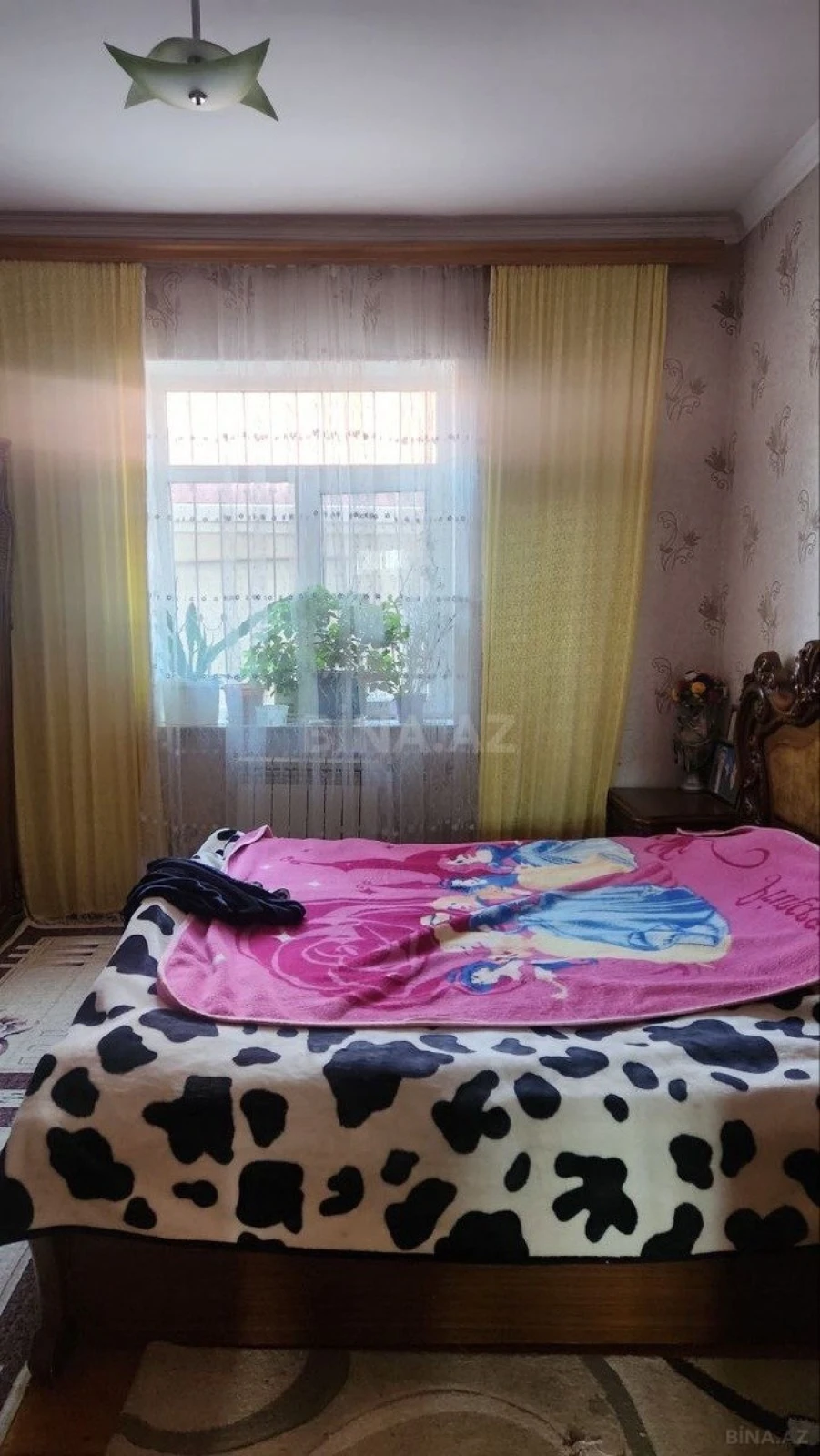 Satılır 5 otaqlı həyət evi 250 m²