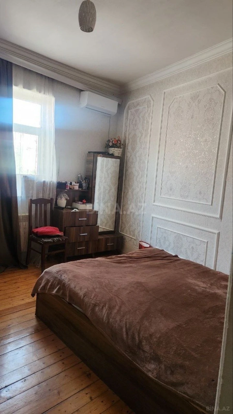 Satılır 5 otaqlı həyət evi 250 m²