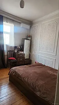Satılır 5 otaqlı həyət evi 250 m²