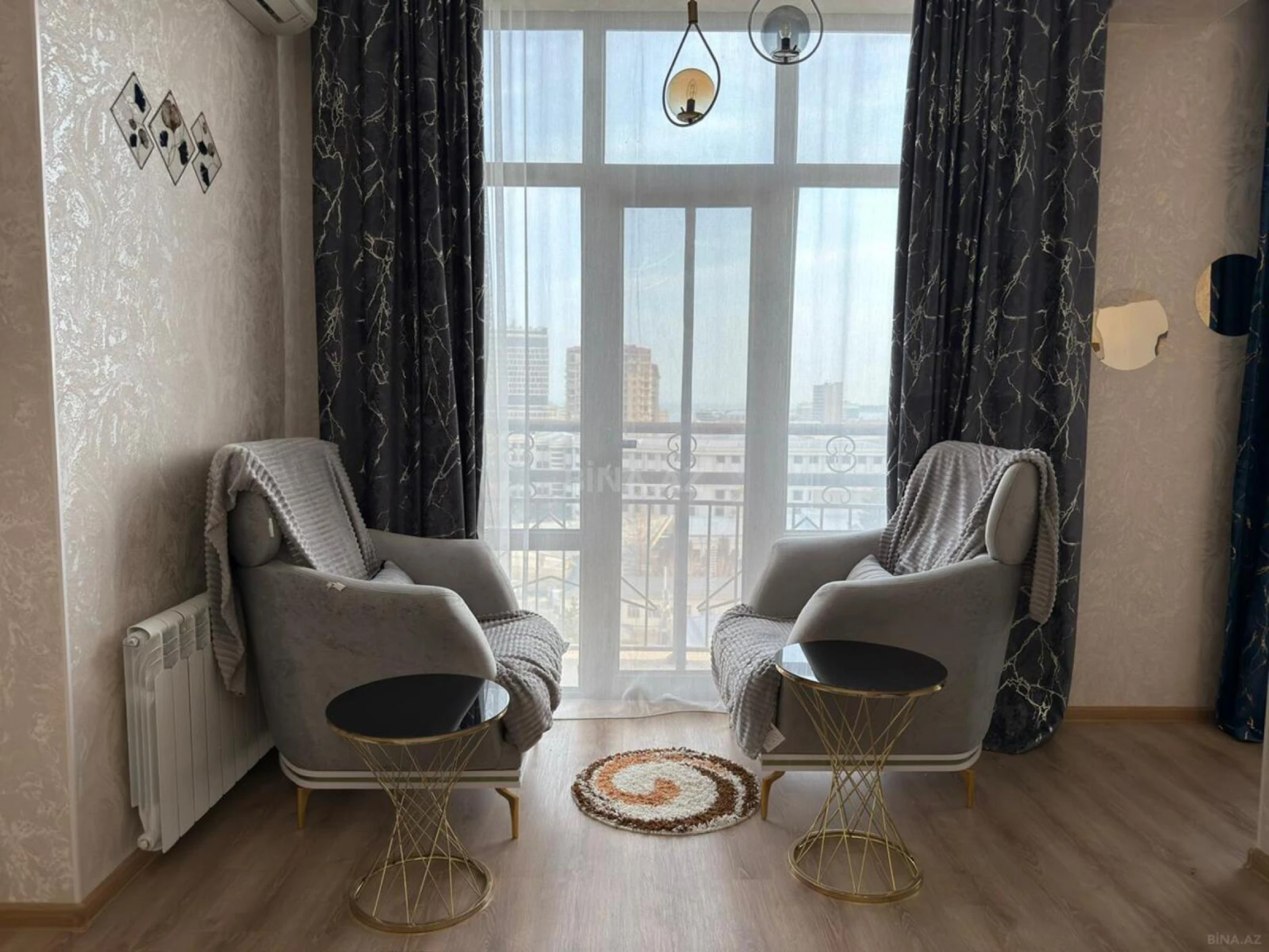 Kirayə verilir 2 otaqlı mənzil 105 m²