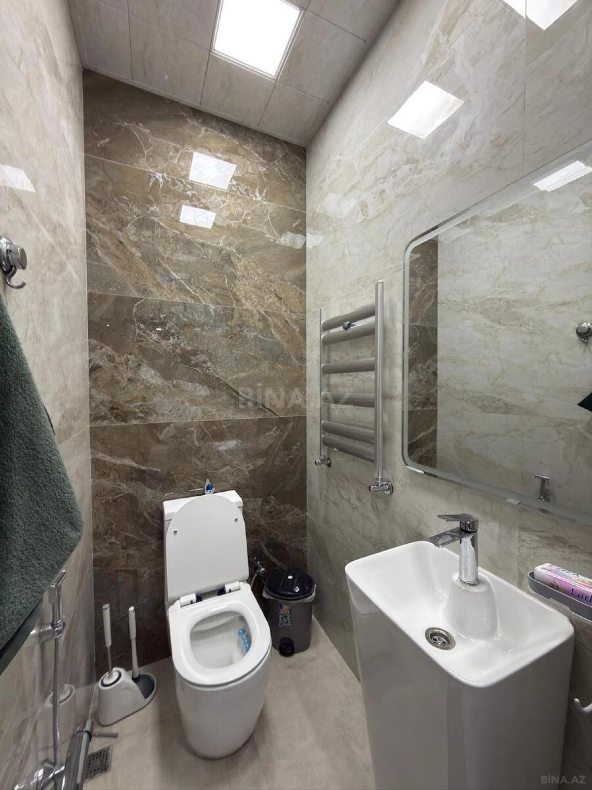 Kirayə verilir 2 otaqlı mənzil 105 m²