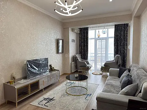 Kirayə verilir 2 otaqlı mənzil 105 m²