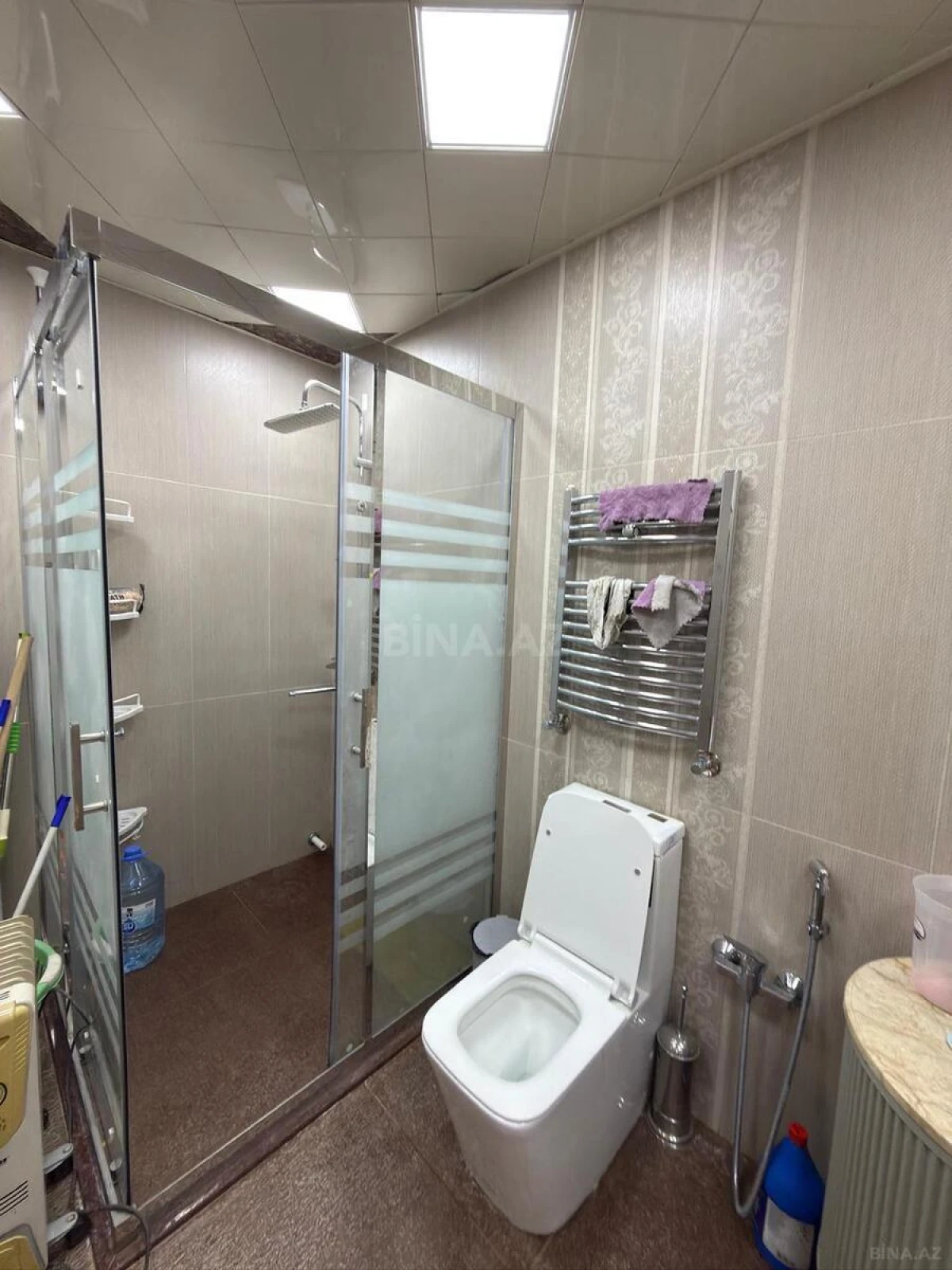 Kirayə verilir 2 otaqlı mənzil 105 m²