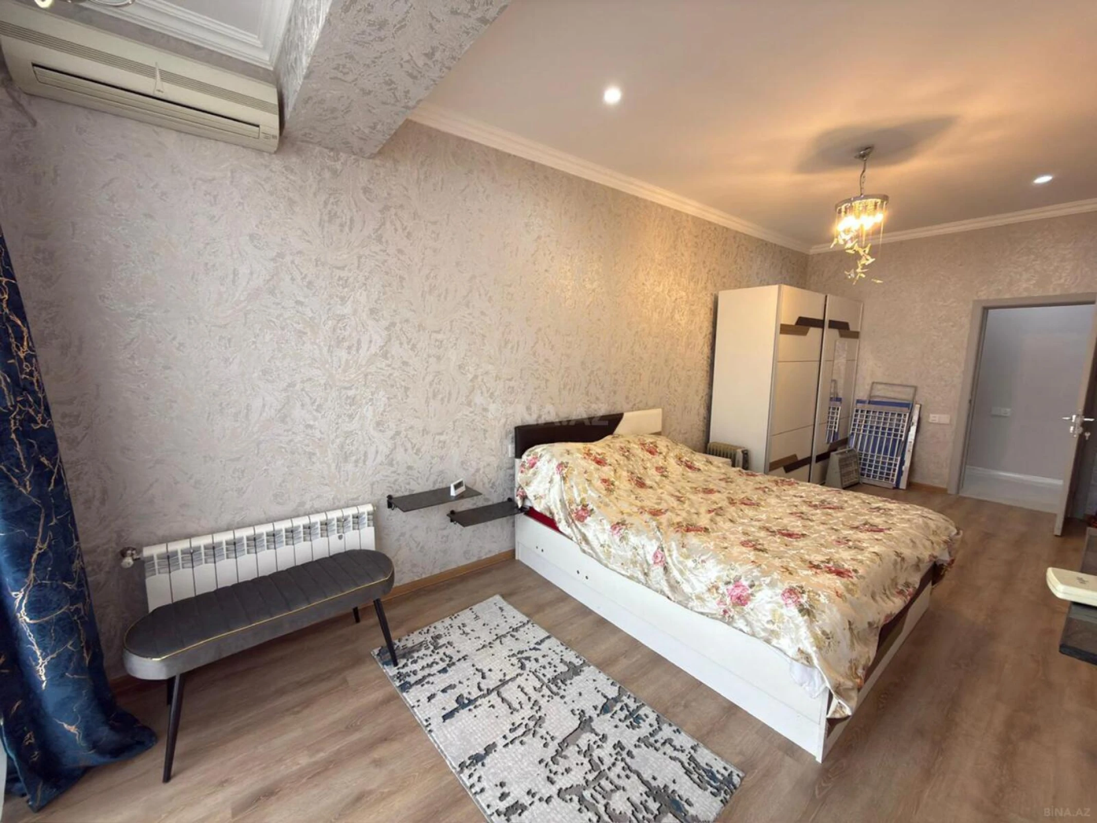 Kirayə verilir 2 otaqlı mənzil 105 m²