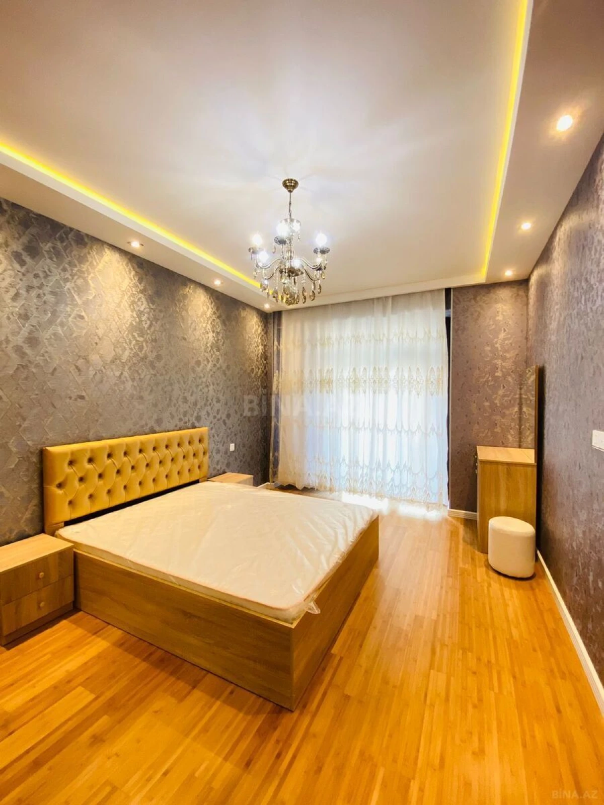 Satılır 2 otaqlı mənzil 100 m²