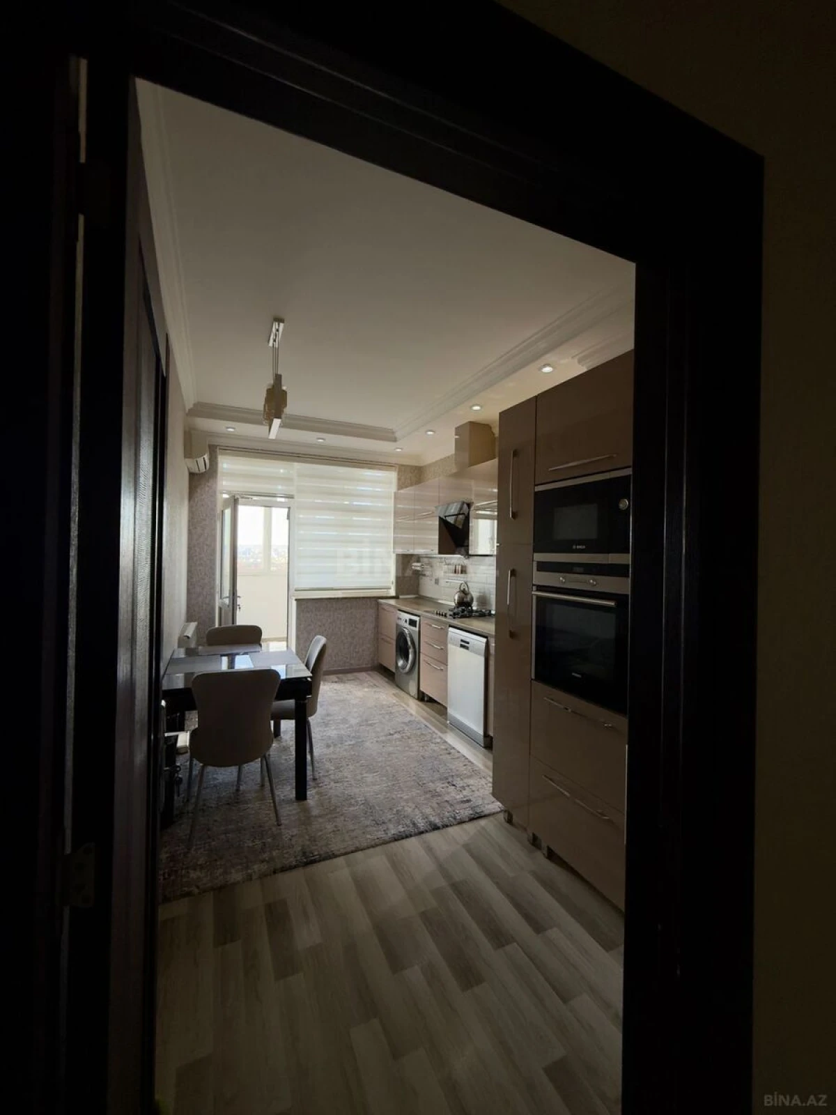 Satılır 3 otaqlı mənzil 105 m²