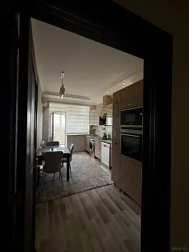 Satılır 3 otaqlı mənzil 105 m²