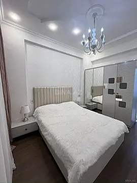 Kirayə verilir 2 otaqlı mənzil 70 m²