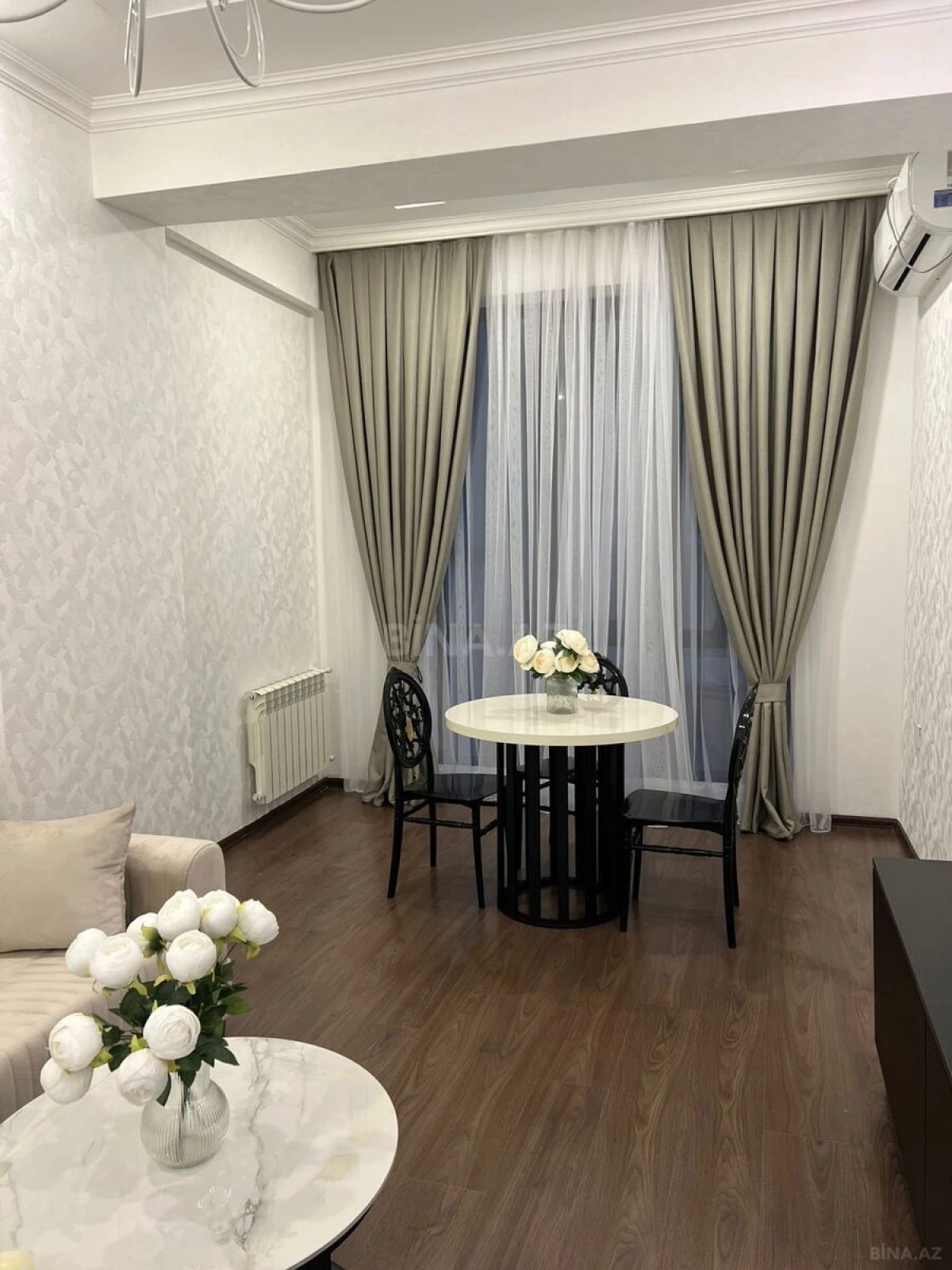 Kirayə verilir 2 otaqlı mənzil 70 m²