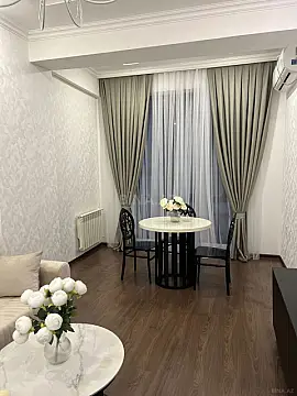 Kirayə verilir 2 otaqlı mənzil 70 m²