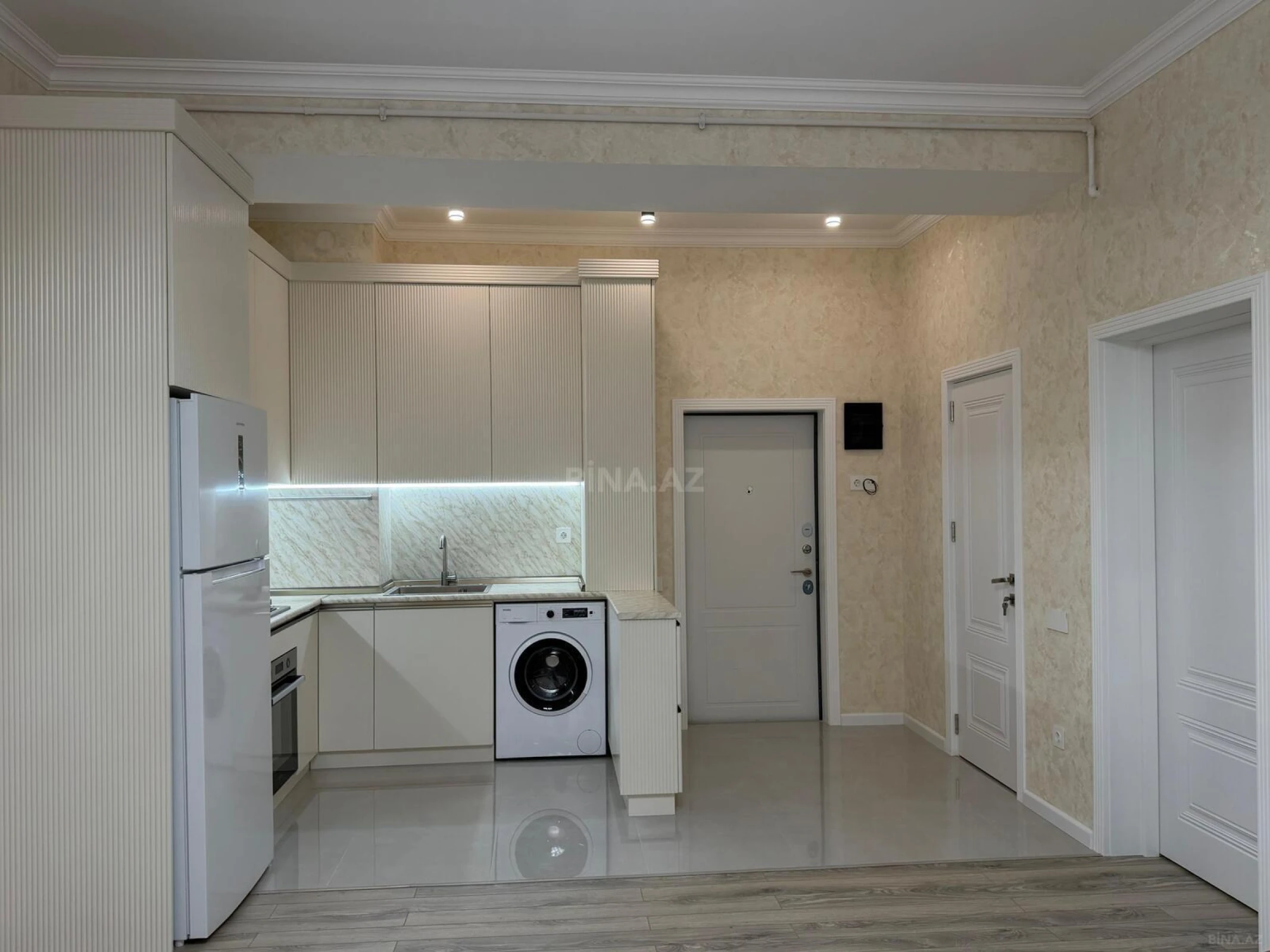 Kirayə verilir 3 otaqlı mənzil 110 m²
