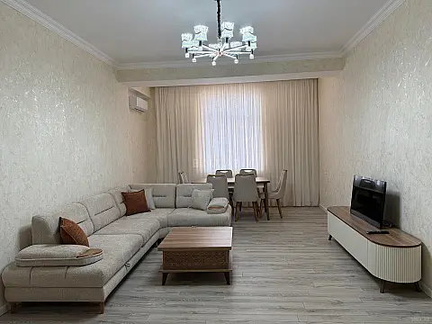 Kirayə verilir 3 otaqlı mənzil 110 m²
