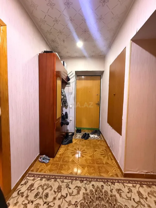 Satılır 4 otaqlı mənzil 110 m²