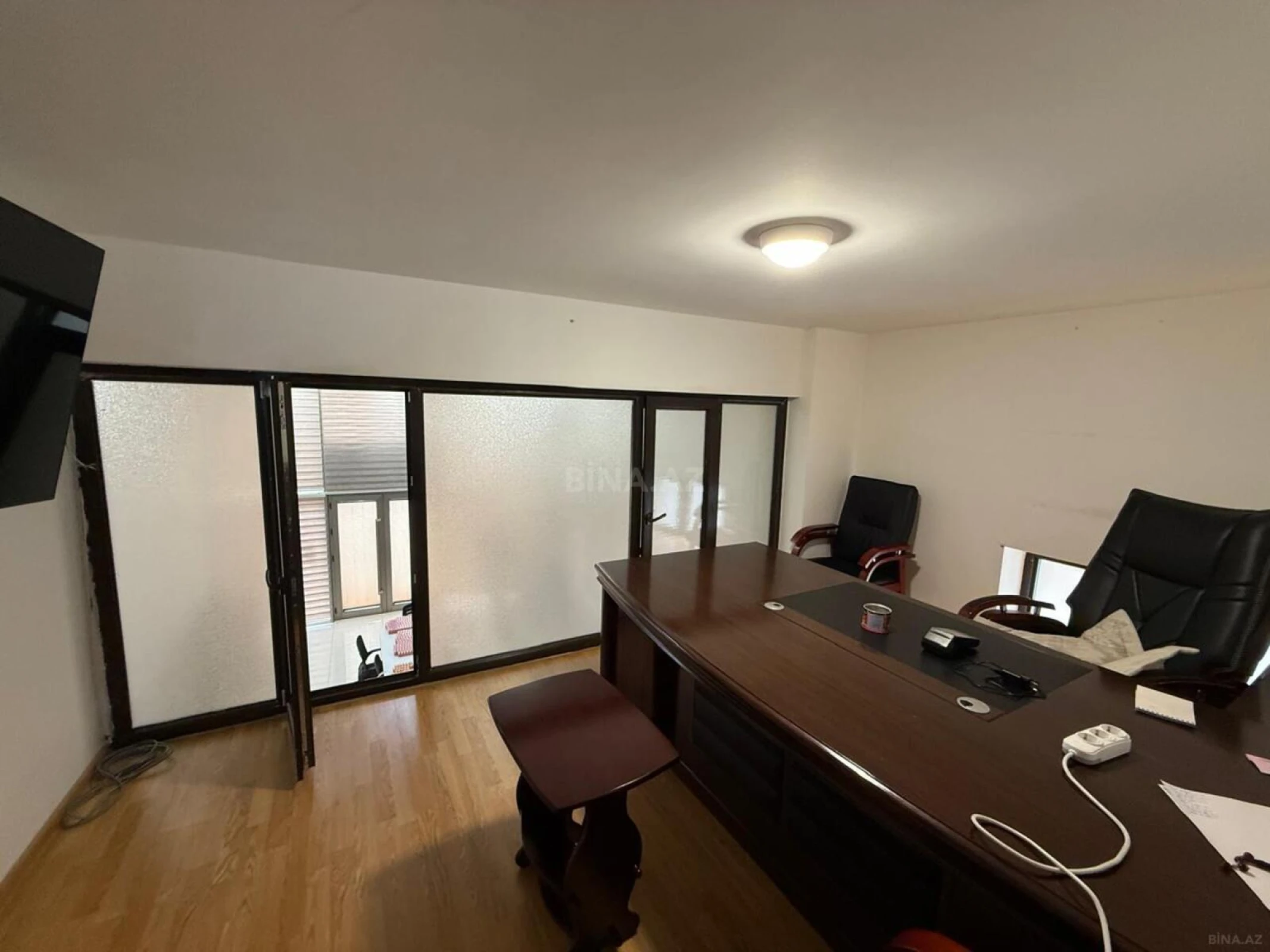 Kirayə verilir 3 otaqlı ofis 100 m²