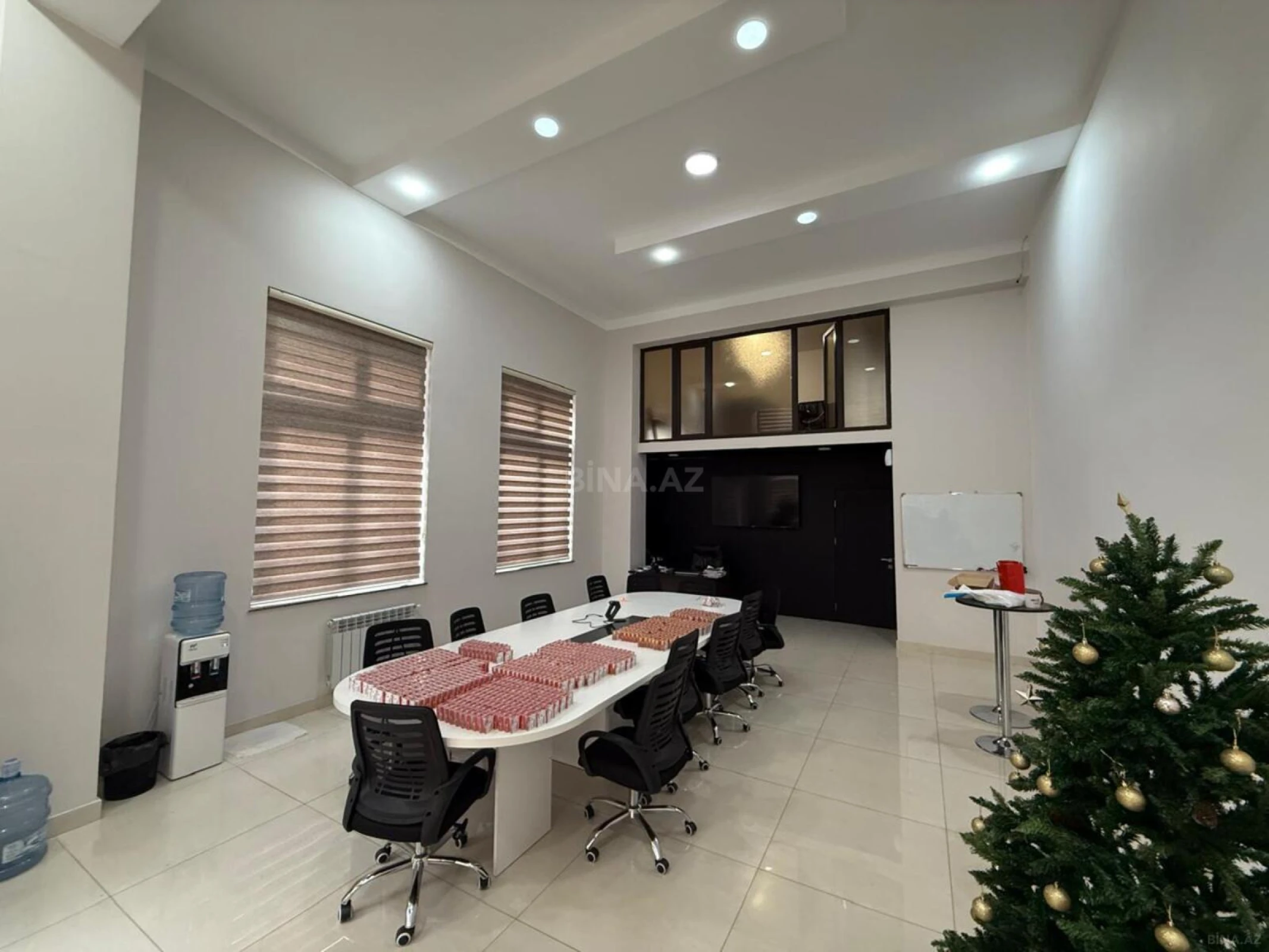 Kirayə verilir 3 otaqlı ofis 100 m²