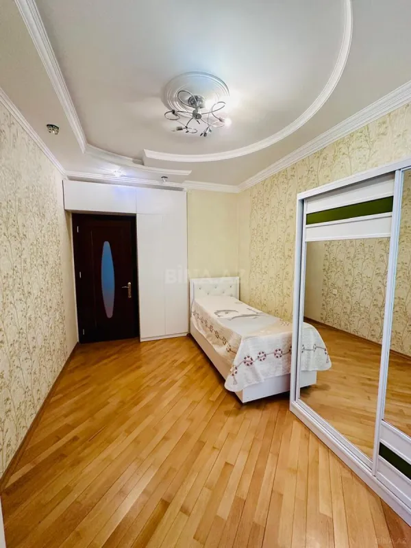 Kirayə verilir 3 otaqlı mənzil 110 m²