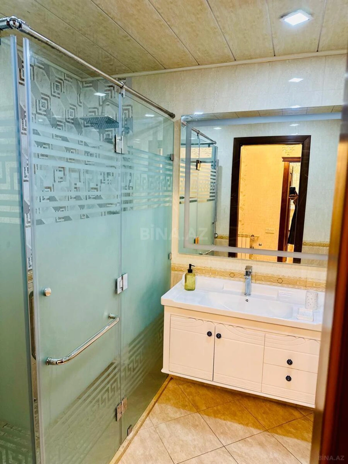 Kirayə verilir 3 otaqlı mənzil 110 m²