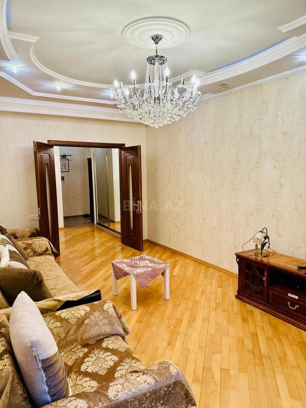 Kirayə verilir 3 otaqlı mənzil 110 m²