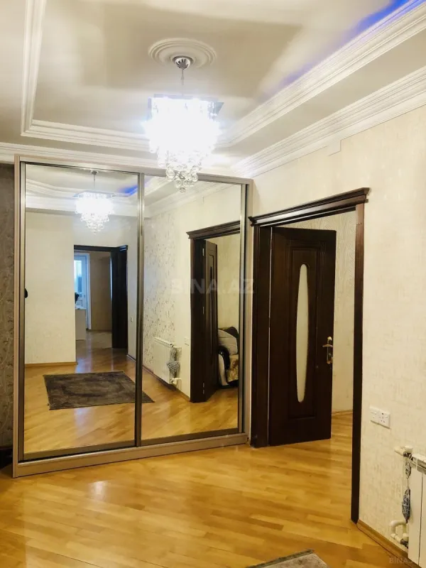 Kirayə verilir 3 otaqlı mənzil 110 m²