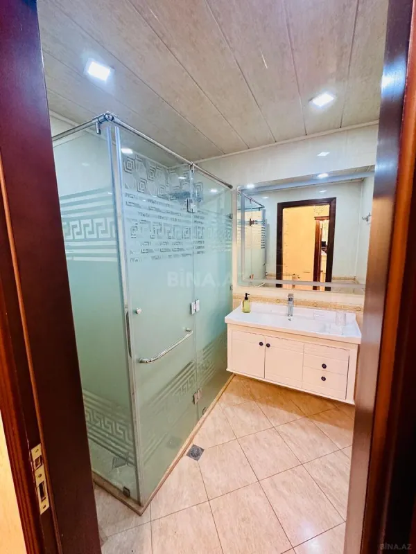 Kirayə verilir 3 otaqlı mənzil 110 m²