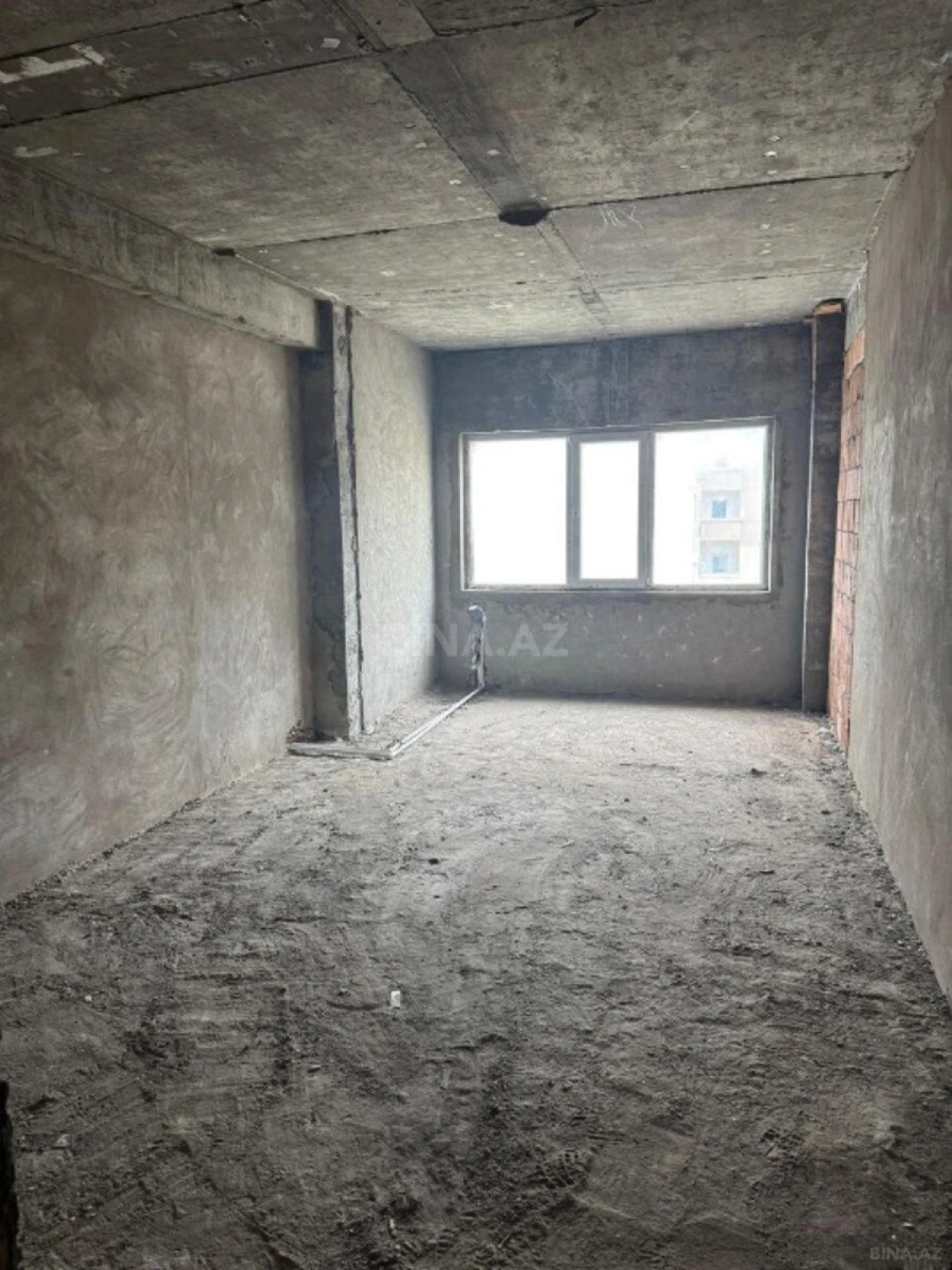 Satılır 2 otaqlı mənzil 71 m²