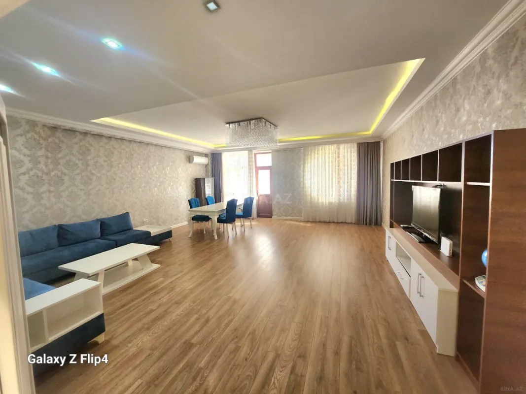 Kirayə verilir 3 otaqlı mənzil 200 m²