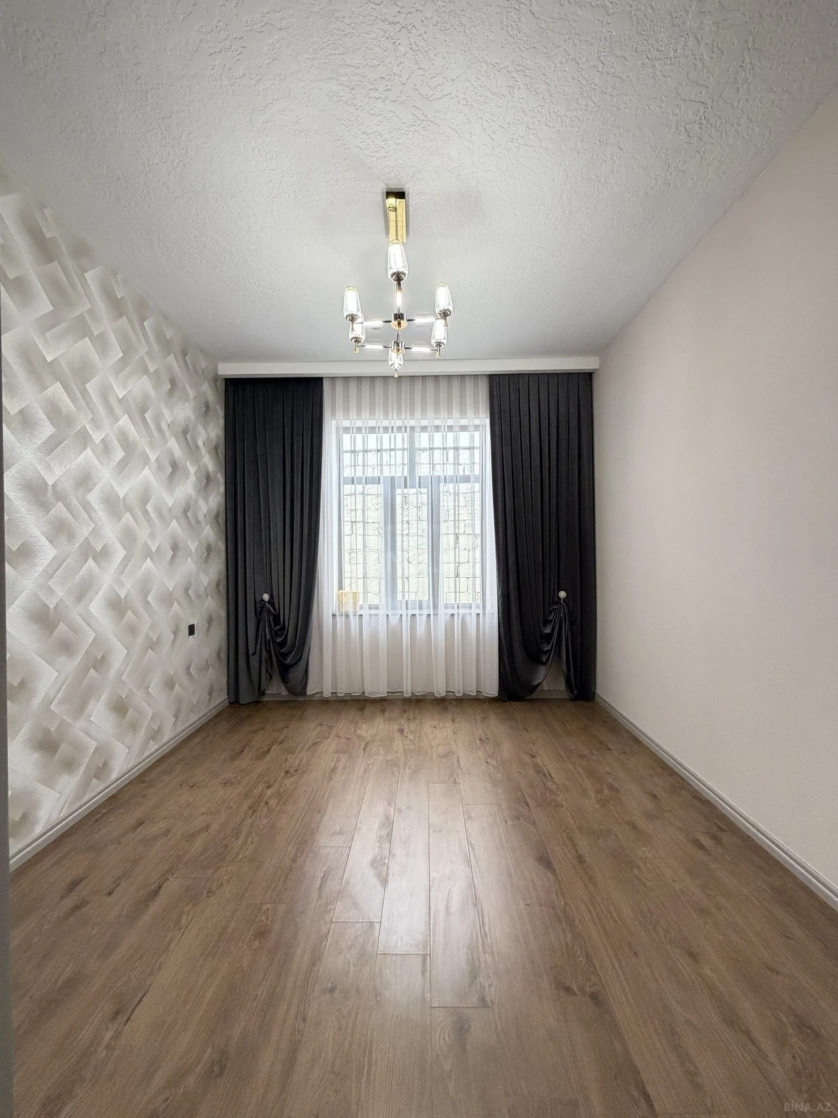 Satılır 4 otaqlı həyət evi 140 m²