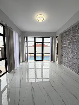 Satılır 4 otaqlı həyət evi 140 m²