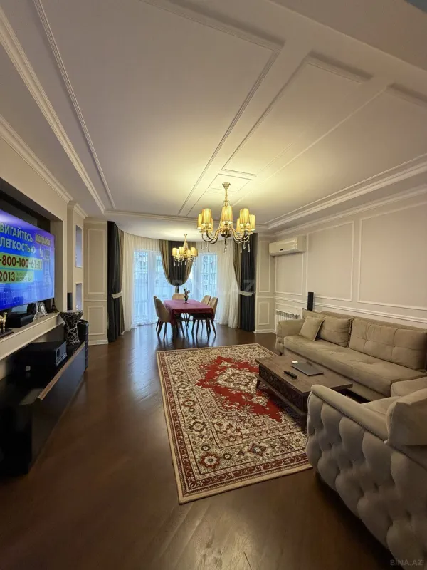 Satılır 3 otaqlı mənzil 134 m²