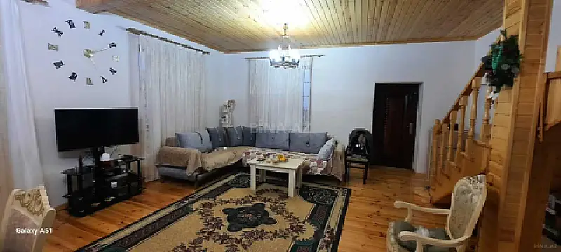 Satılır 3 otaqlı həyət evi 160 m²